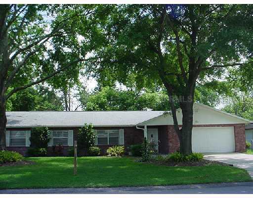 923 Southpoint Ln., Lakeland, FL 33813