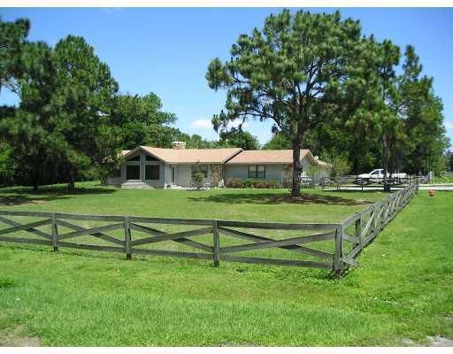 1424 Tomahawk Tr., Lakeland, FL 33813