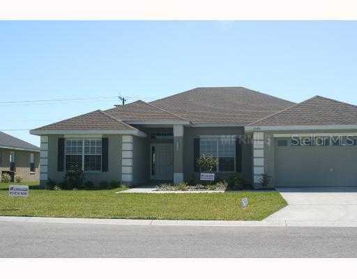 1570 Doves View Cir., Auburndale, FL 33823