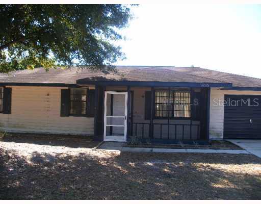 2225 Gabarone Blvd., Auburndale, FL 33823