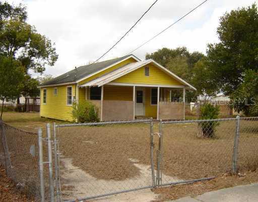 612 Pine St., Auburndale, FL 33823