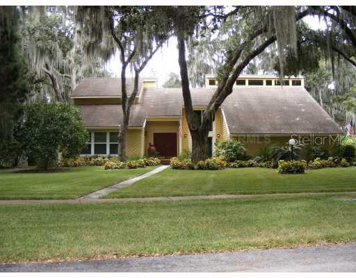 226 Birch Ln., Lakeland, FL 33813