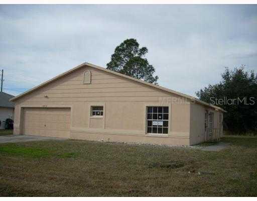 637 Kangaroo Dr., Poinciana, FL 34759