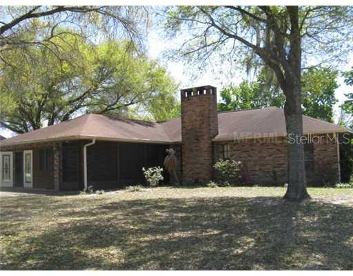 939 Burrisridge Dr., Lakeland, FL 33809