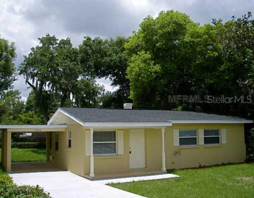 1028 Pineview Pl., Lakeland, FL 33801