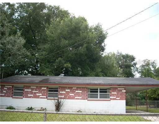 228 4th St., Winter Haven, FL 33880