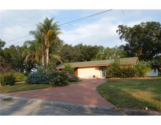 998 14th St., Winter Haven, FL 33881