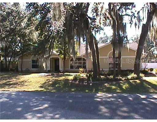 1725 Sir Henrys Tr., Lakeland, FL 33809