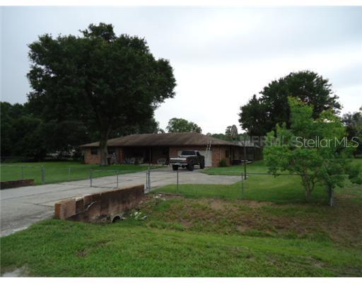 9040 Pine Tree Dr., Lakeland, FL 33809