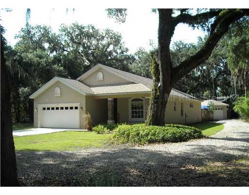 5104 Log Cabin Dr., Lakeland, FL 33810
