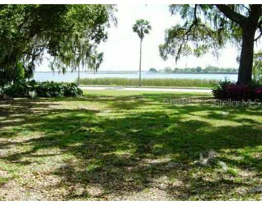1738 W Lake Parker Dr., Lakeland, FL 33805