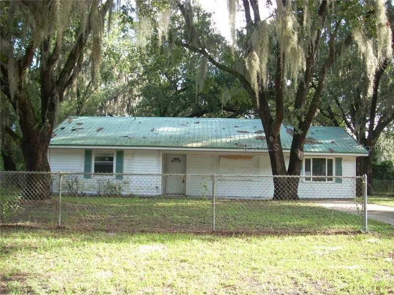 3006 S Pineway Dr., Plant City, FL 33566