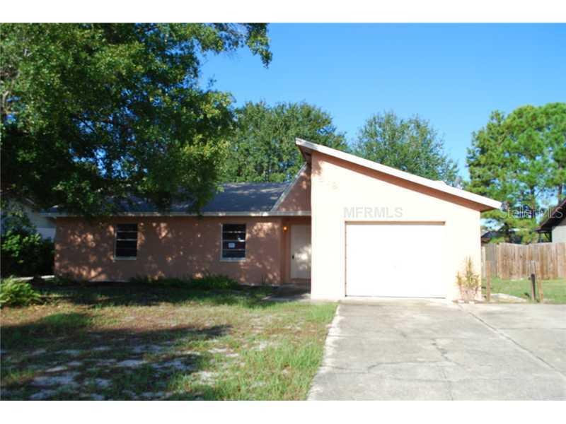 819 Cinnamon Dr., Winter Haven, FL 33880
