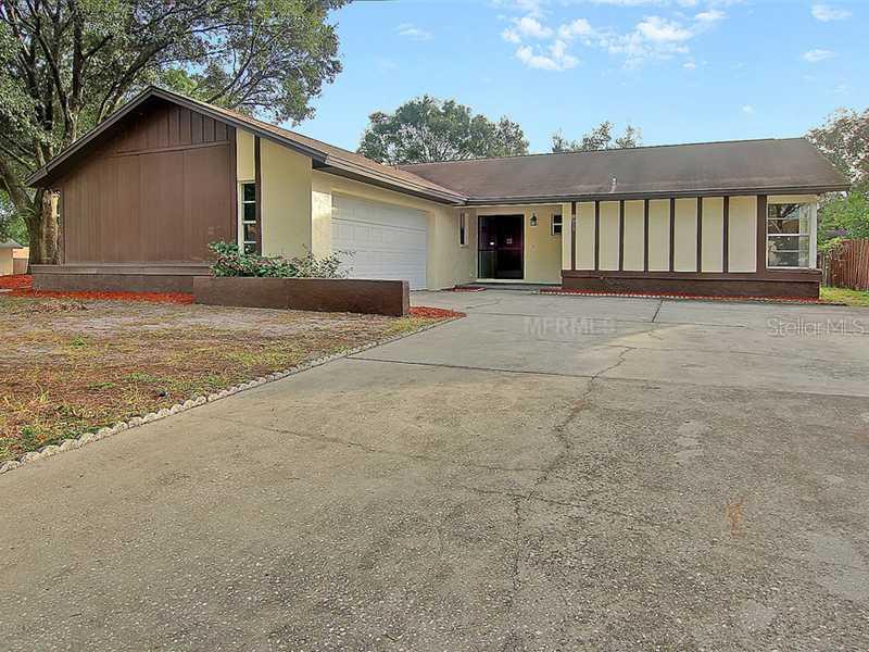 8511 Caladesi Island Dr., Temple Terrace, FL 33637