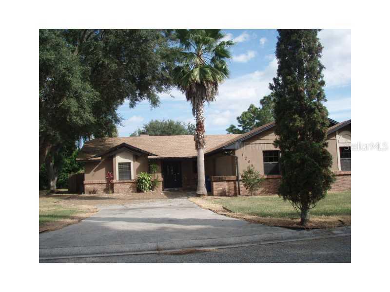 1205 Burlington Ct., Auburndale, FL 33823