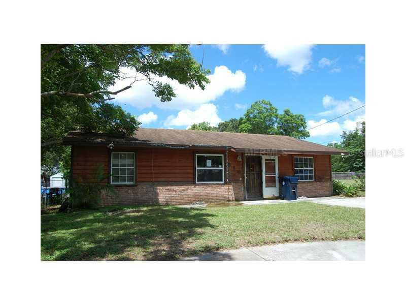 618 Orange St., Auburndale, FL 33823