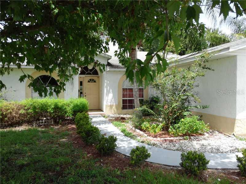 153 Rebecca Dr., Winter Haven, FL 33881