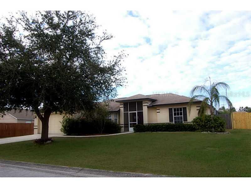 661 Berkley Pointe Dr., Auburndale, FL 33823