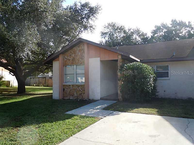 5104 Cimarron Dr., Lakeland, FL 33813