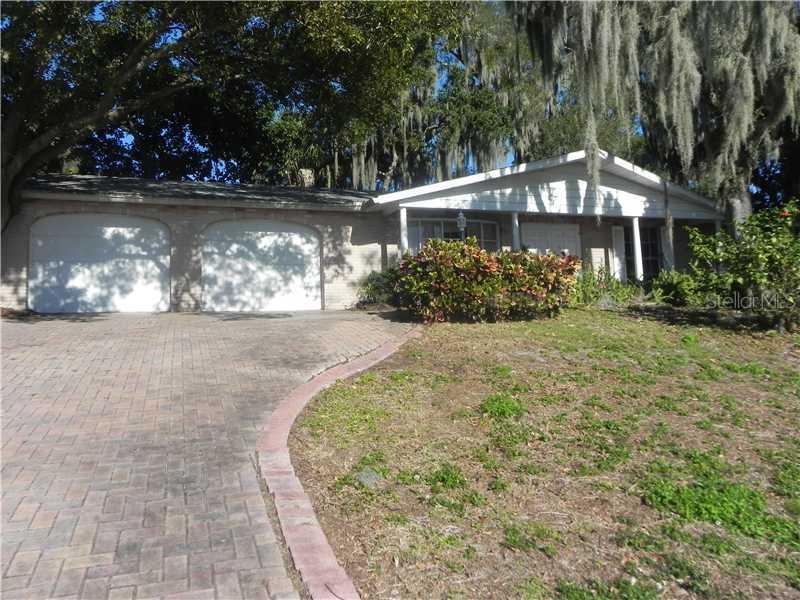 1326 Lake Ariana Blvd., Auburndale, FL 33823