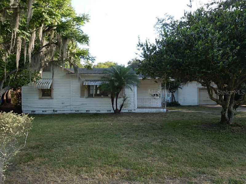 2402 Tanglewood St., Lakeland, FL 33801