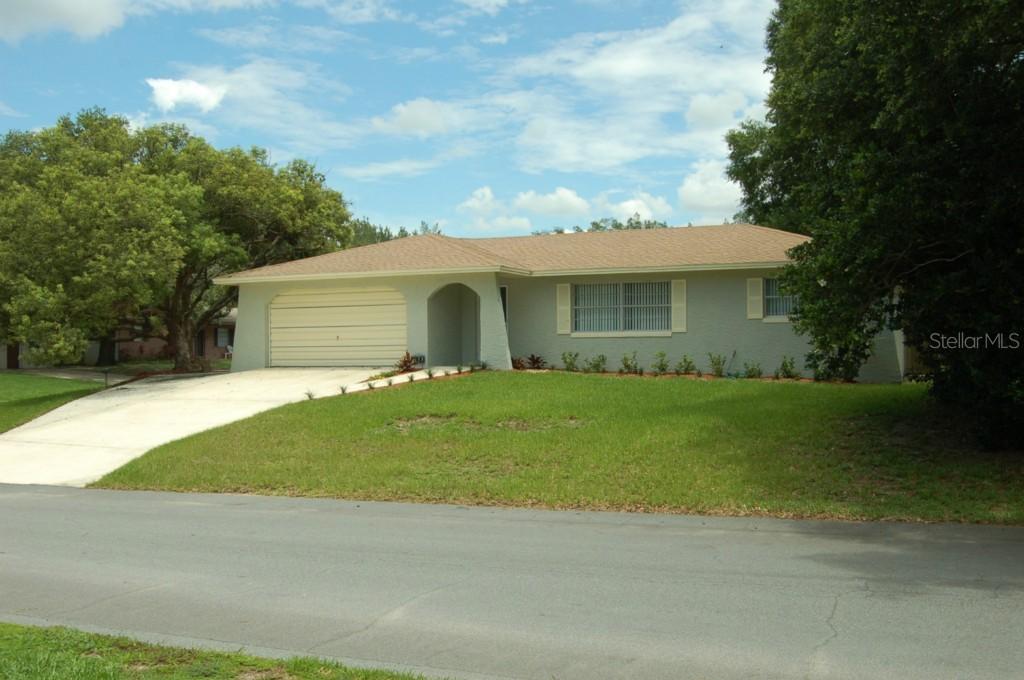 633 Travis Cir., Lakeland, FL 33813