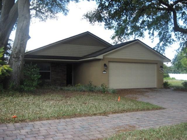 177 Newbern Cir., Auburndale, FL 33823