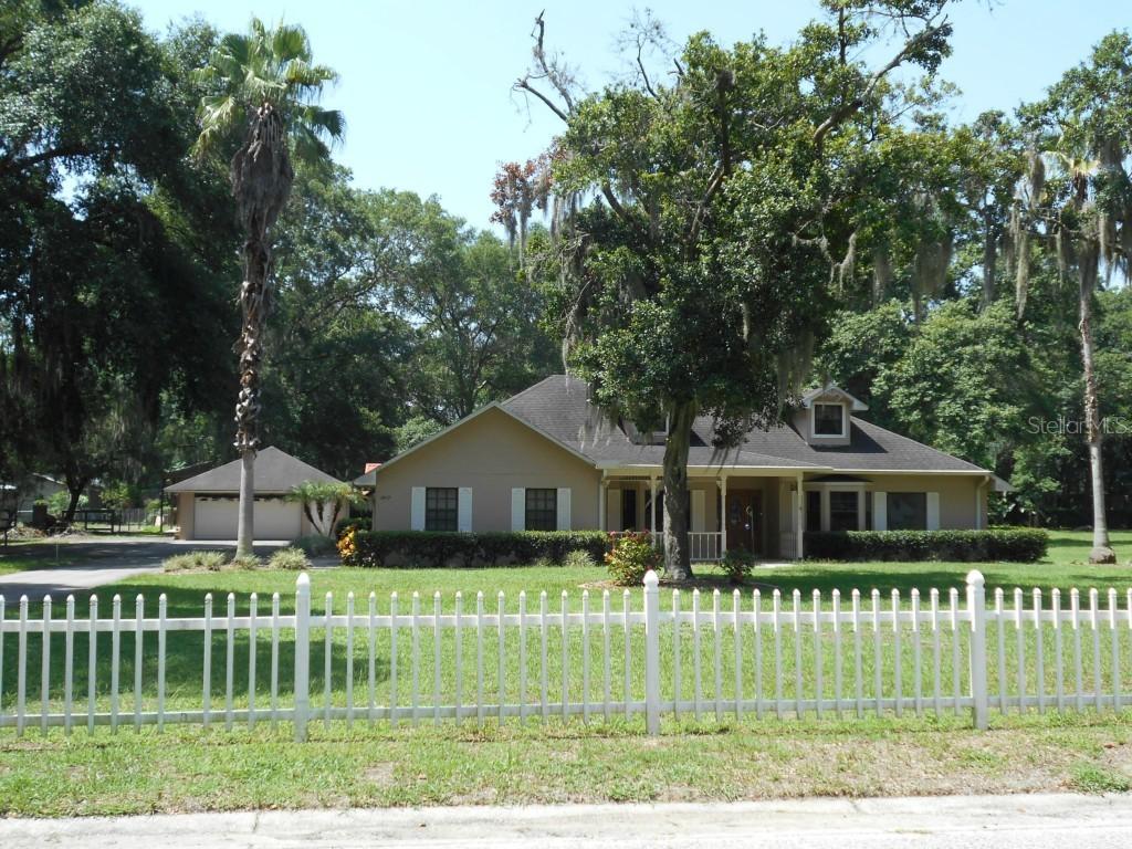 1409 Stephens Oak Ct., Plant City, FL 33567