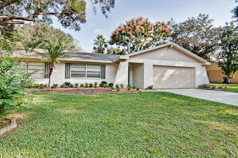 220 Greenwoods Ln., Lakeland, FL 33813