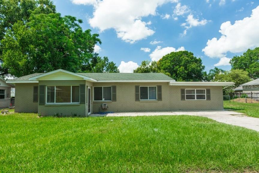 208 Kay St., Auburndale, FL 33823