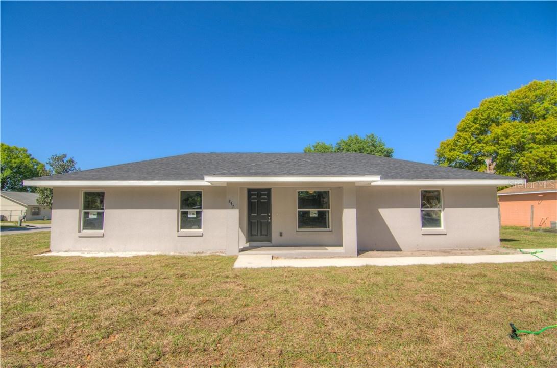 847 Cinnamon Dr., Winter Haven, FL 33880