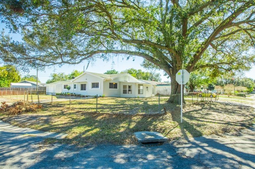 2317 Colonial Ave., Lakeland, FL 33801