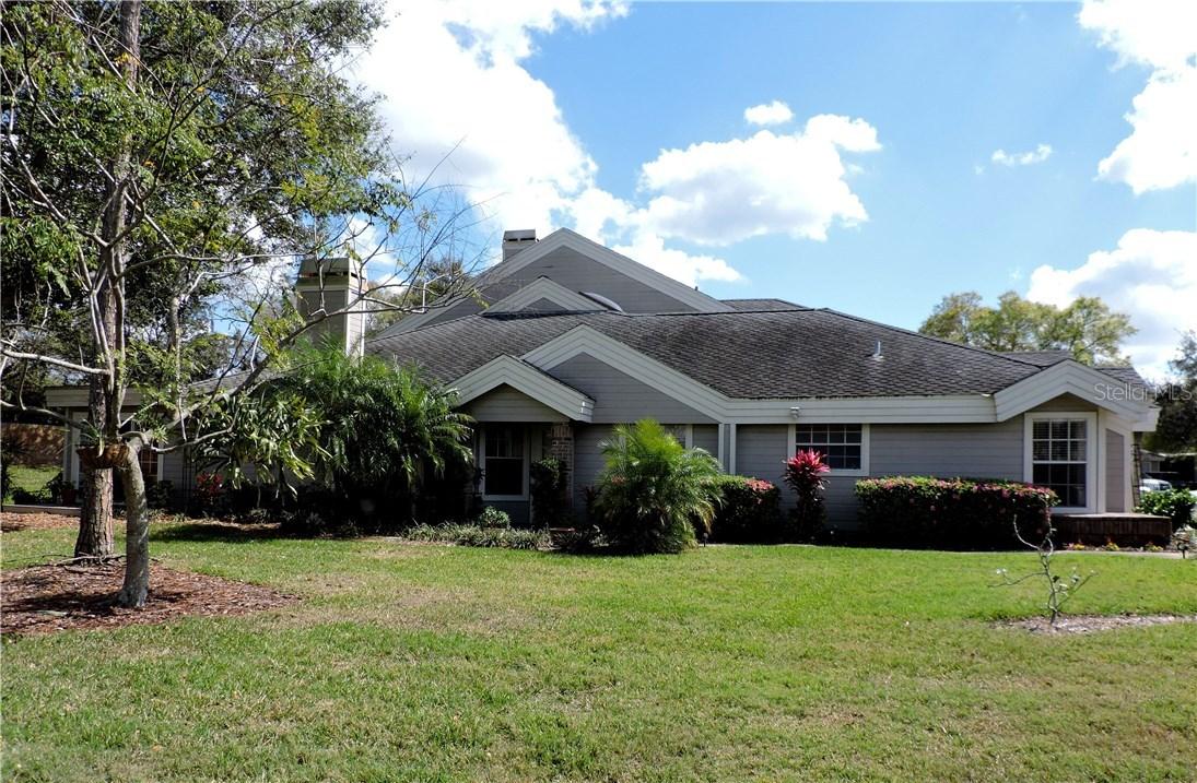 1107 Waterfall Ln., Lakeland, FL 33803