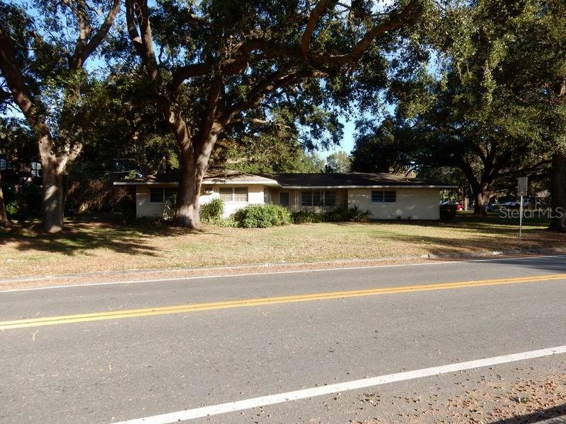 1356 Lake Bonny Dr., Lakeland, FL 33801