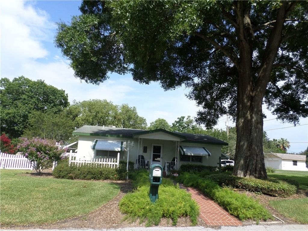 210 E Lawson Dr., Auburndale, FL 33823