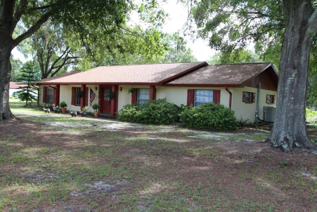 5418 Spring Lake Dr., Lakeland, FL 33811