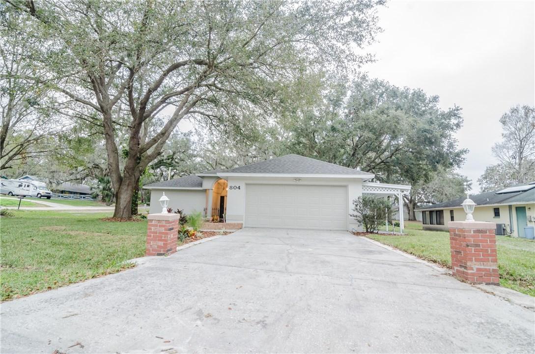 804 Nestlewood Ct., Lakeland, FL 33813