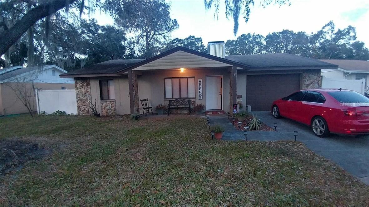 2950 Delrose Dr., Lakeland, FL 33805