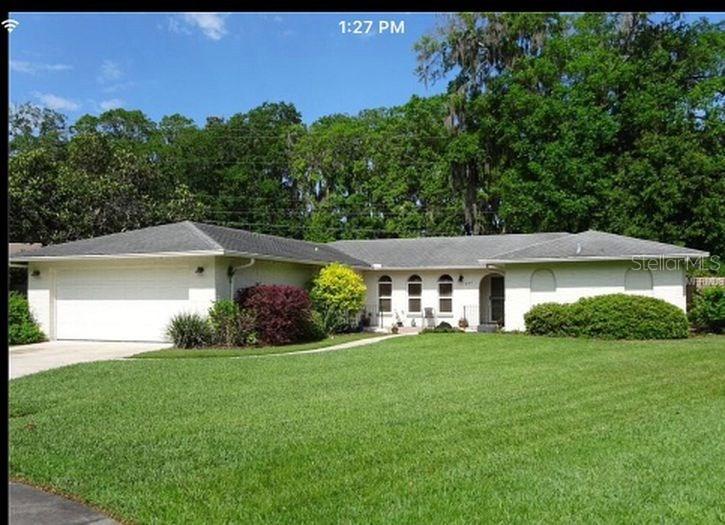 635 Queens Cir., Lakeland, FL 33803