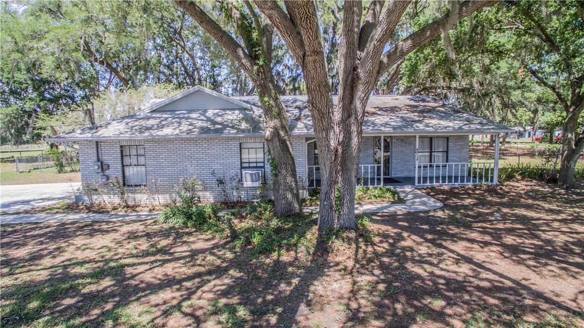 4918 Thonotosassa Rd., Plant City, FL 33565