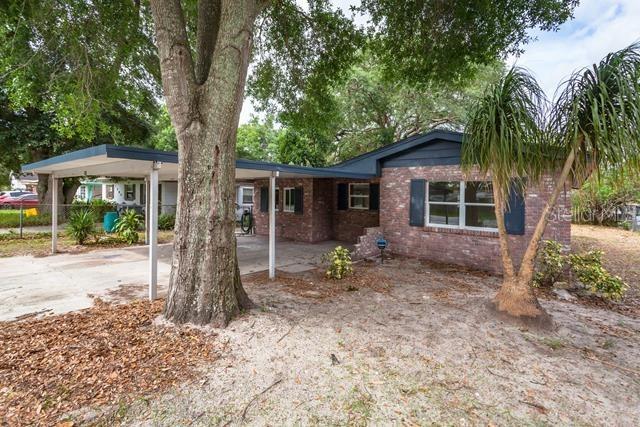 1209 Crestwood Dr., Winter Haven, FL 33881