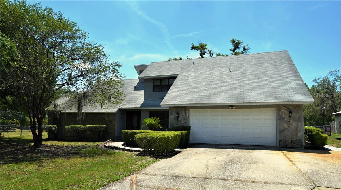 8536 Pinecone Dr., Lakeland, FL 33809