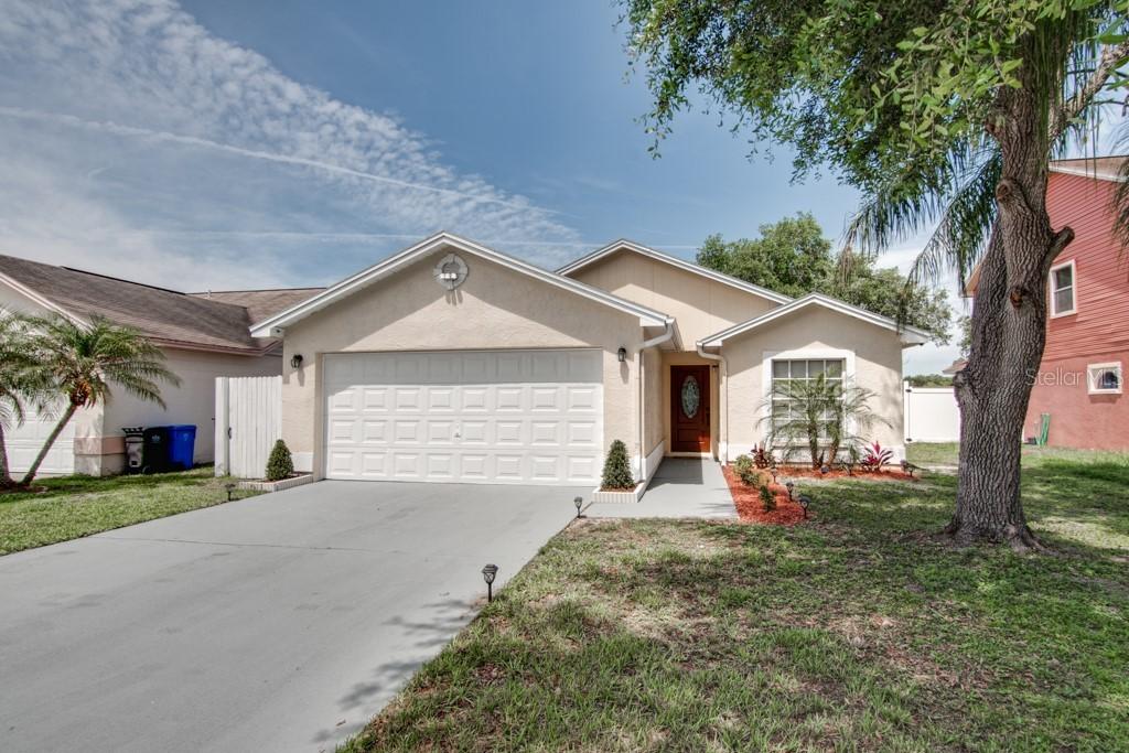 1716 Tarah Trace Dr., Brandon, FL 33510