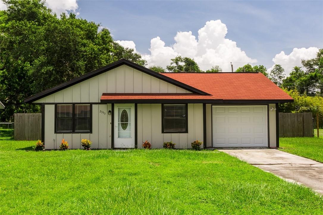 2353 Delrose Dr., Lakeland, FL 33805