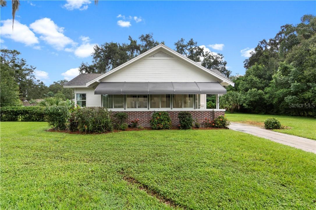 215 W Oak Dr., Lakeland, FL 33803