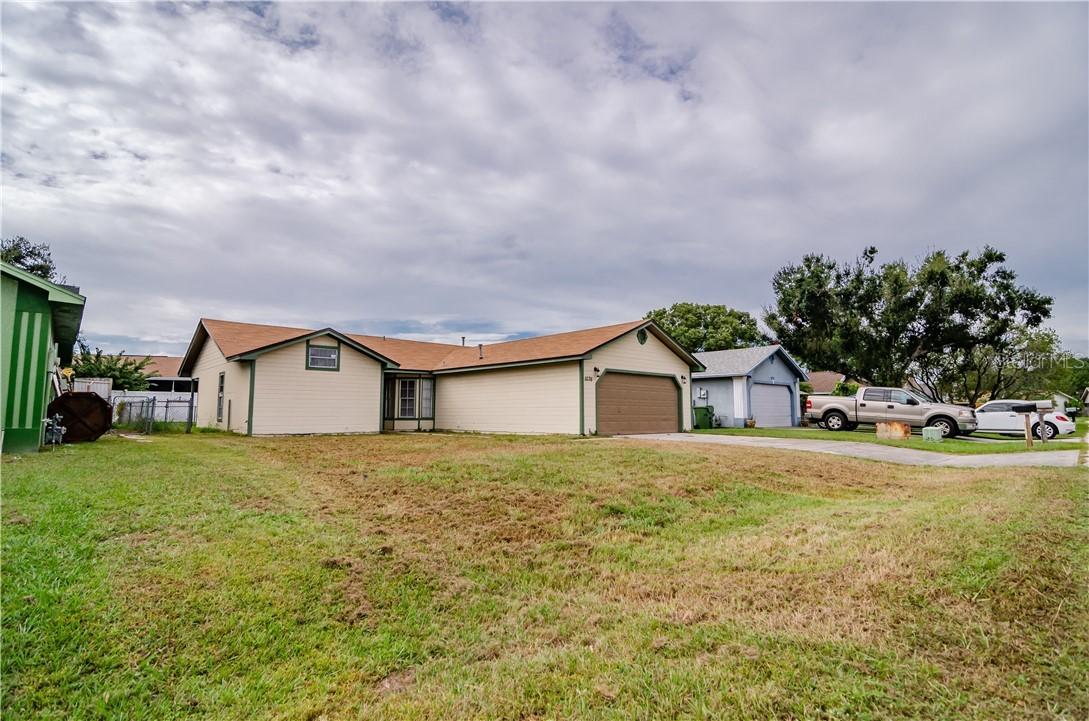 1076 Sunshine Way, Winter Haven, FL 33880