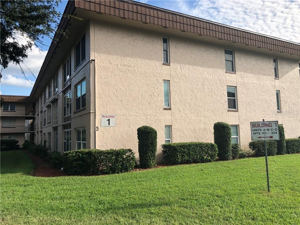 333 Lake Howard Dr. #104D, Winter Haven, FL 33880