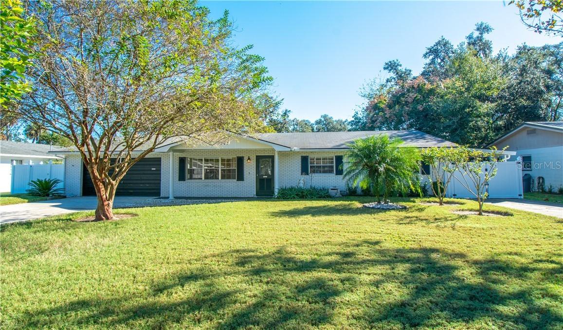 1323 Magdalene Ct., Lakeland, FL 33801