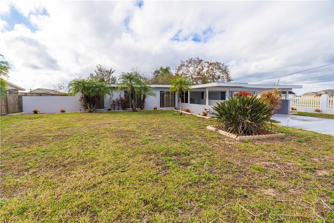 999 14th St., Winter Haven, FL 33881