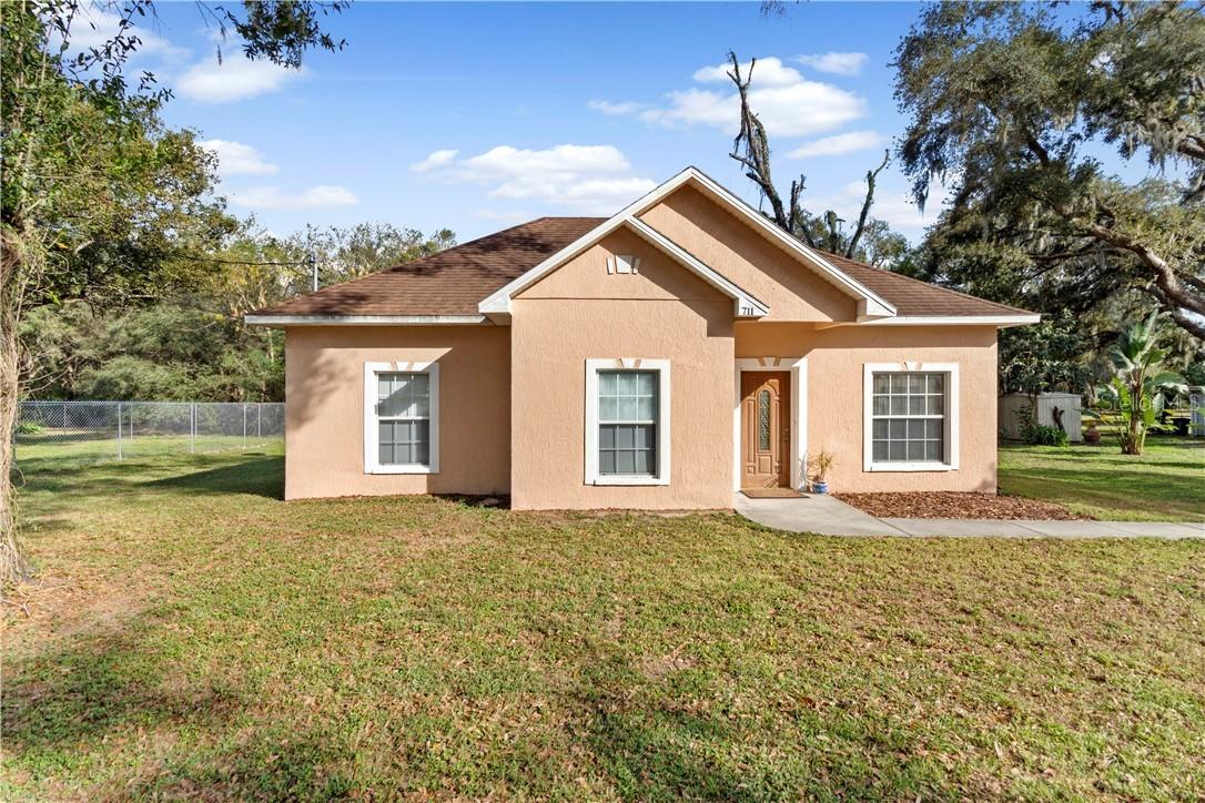 711 Fish Hatchery Dr., Lakeland, FL 33801
